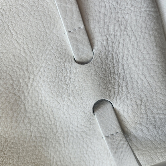 Balenciaga Everday Shopping Tote White leather in VGUC - Picture 11 of 16